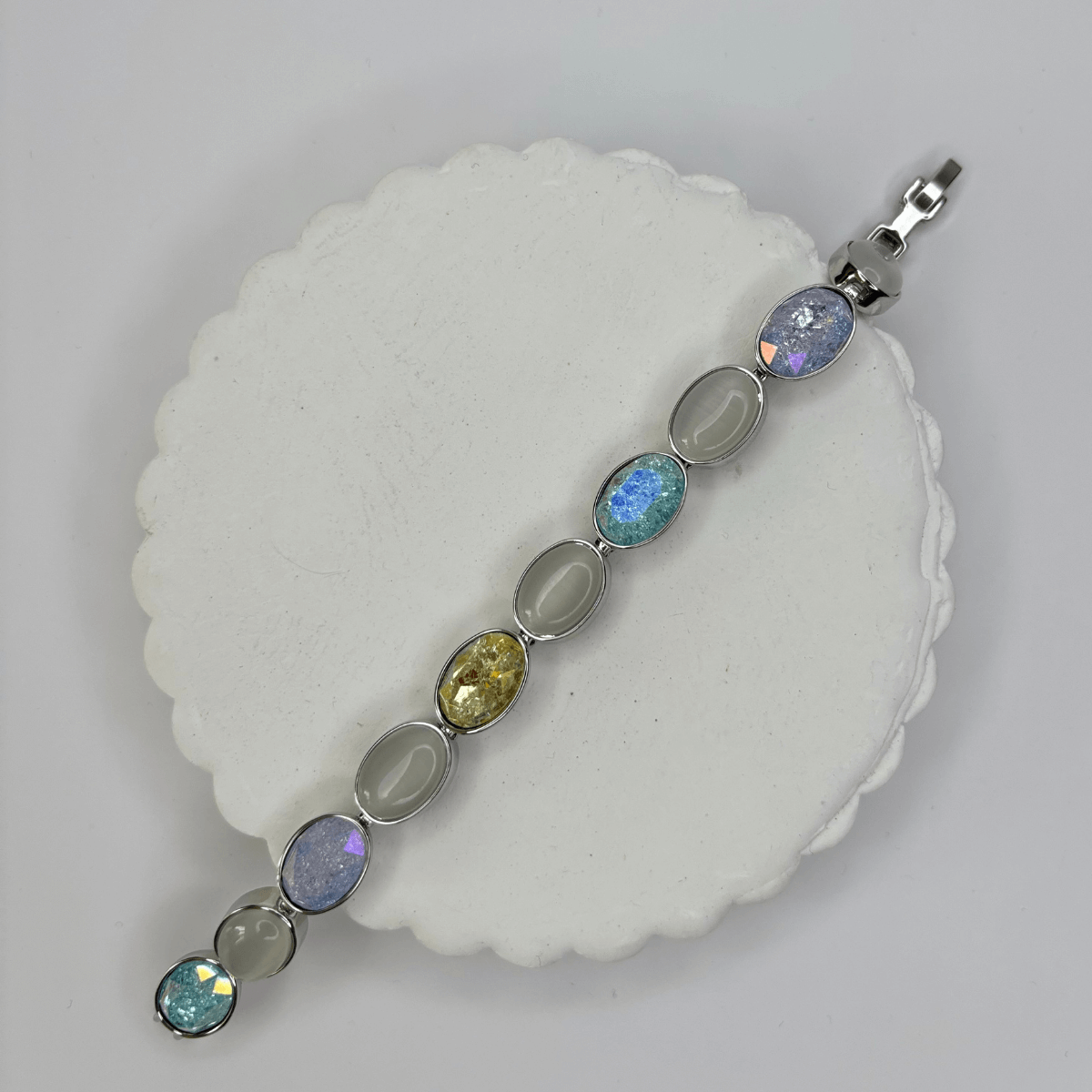 Rengarenk Sedef Yansımalı Oval Şekilli Silver İthal Bileklik