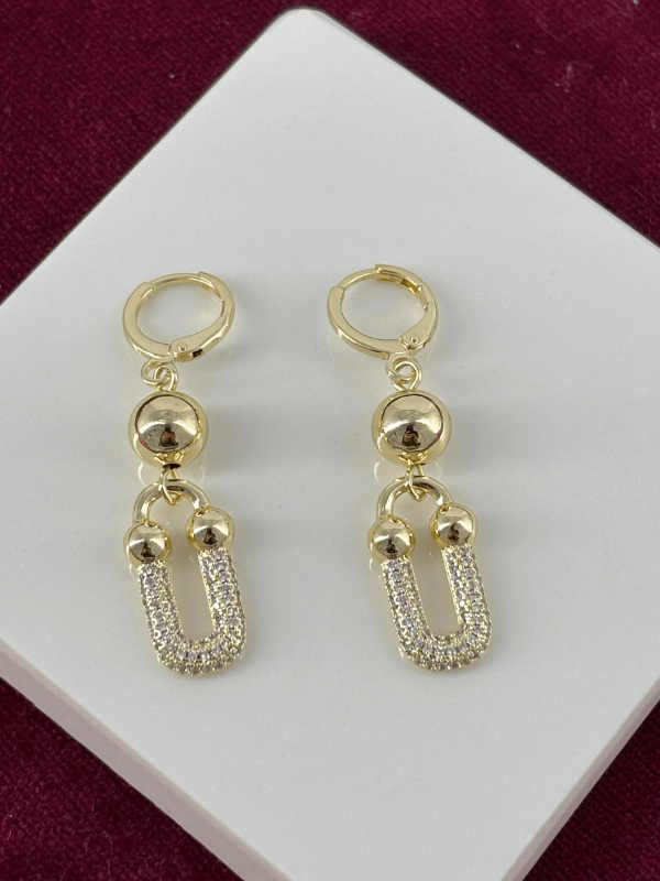 Altın Toplu Taşlı Sallantılı Gold Küpe