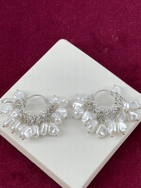 Çoklu Beyaz Taşlı Silver Küpe