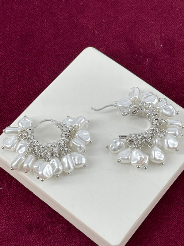 Çoklu Beyaz Taşlı Silver Küpe