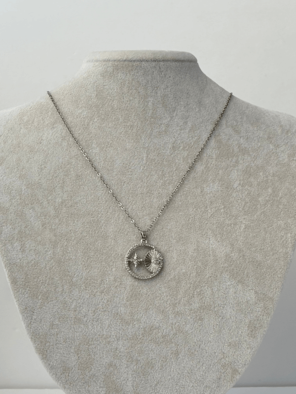 Yıldızlı ve Taşlı Silver Kolye
