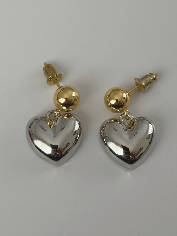 Gümüş Kalpli Altın Toplu Sallantılı Çift Renkli Küpe