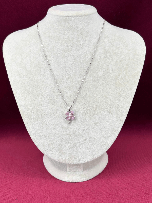 Pembe Yonca Yapraklı Silver Kolye