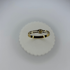 Minik Kelebek Detaylı Taşlı Gold Kelepçe