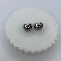 Yassı ve Bombe Şekilli Parlak Silver Küpe