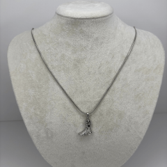 Küçük Taşlı Topuklu Kovboy Çizmeli Silver Kolye