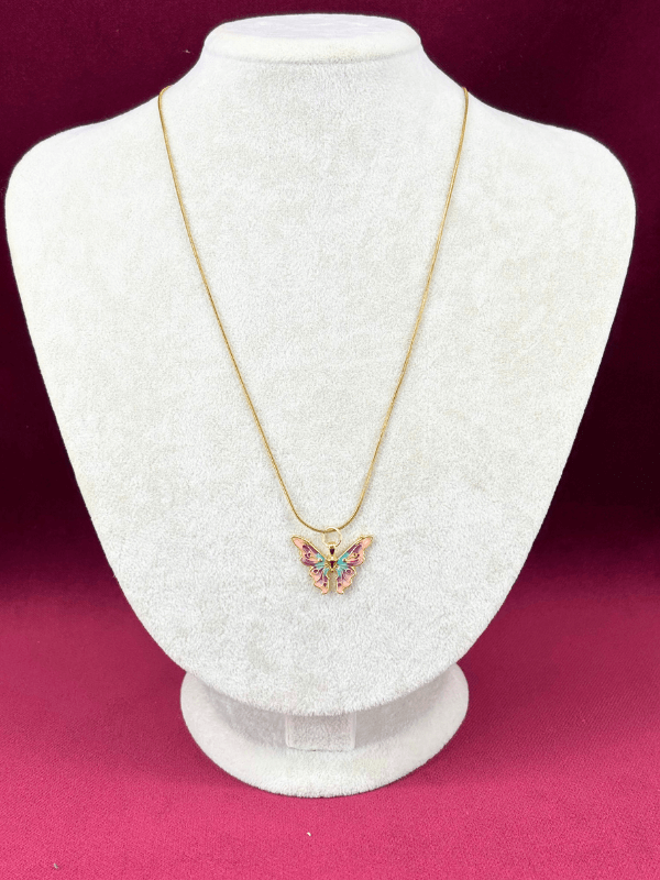 Toprak Tonlarında Kelebek Kanatlı Gold Kolye