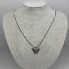 Mavi ve Mor Tonlarında Kelebek Kanatlı Silver Kolye