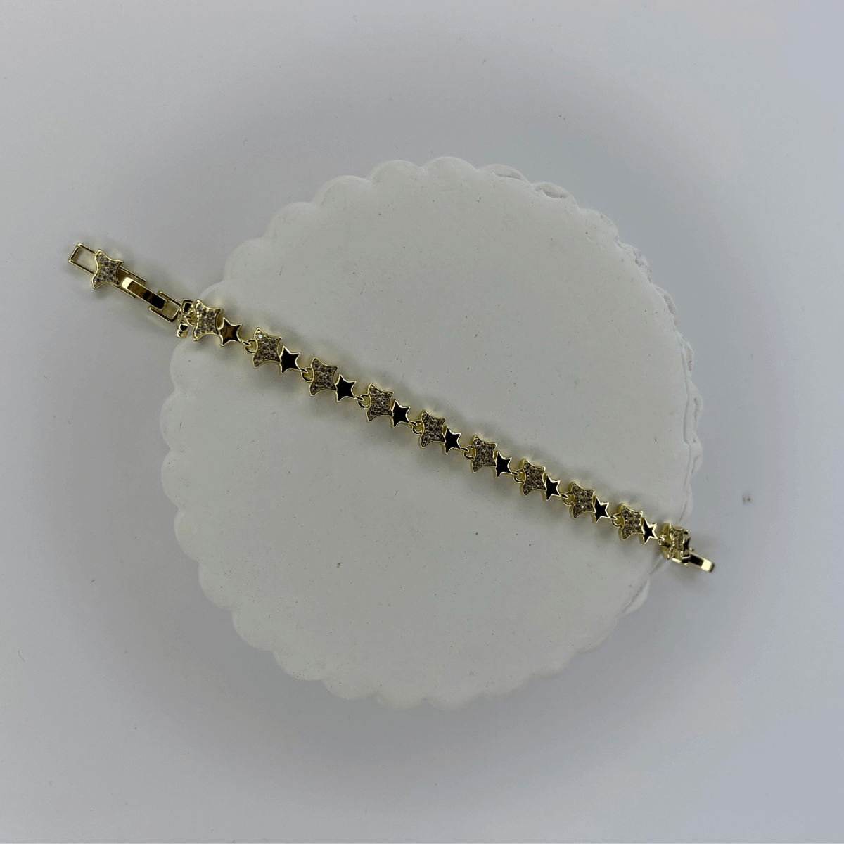 Küçük Taşlı ve Parlak Çift Yıldızlı Gold Bileklik