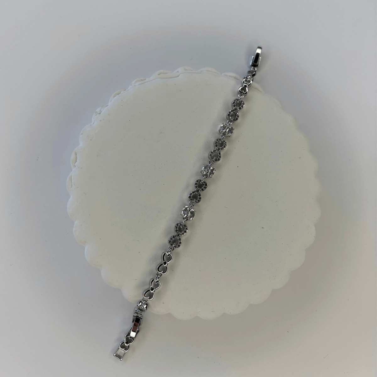 Küçük Kalpli ve Sonsuzluk Detaylı Silver Bileklik