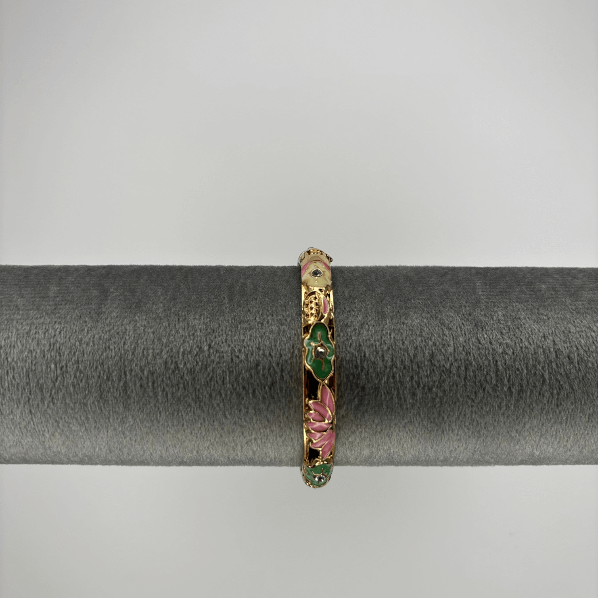 Pembe Yeşil ve Beyaz Renkli Çiçekli Gold Mineli Bilezik