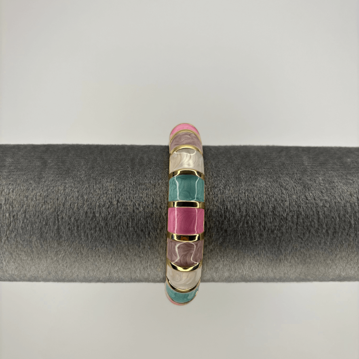 Rengarenk Şekilli Altın Detaylı Gold Kelepçe