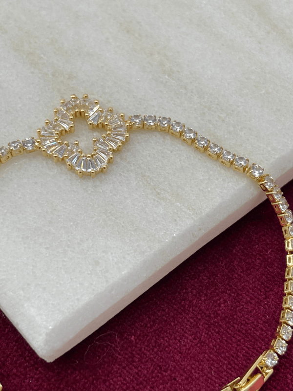 Büyük Taşlı Yaprak Detaylı Gold Bileklik