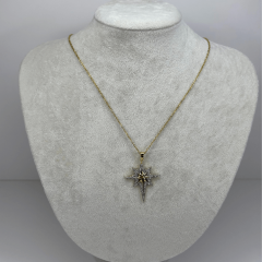 Gümüş Taşlarla Çevrili Altın Detaylı Gold Kutup Yıldızlı Kolye