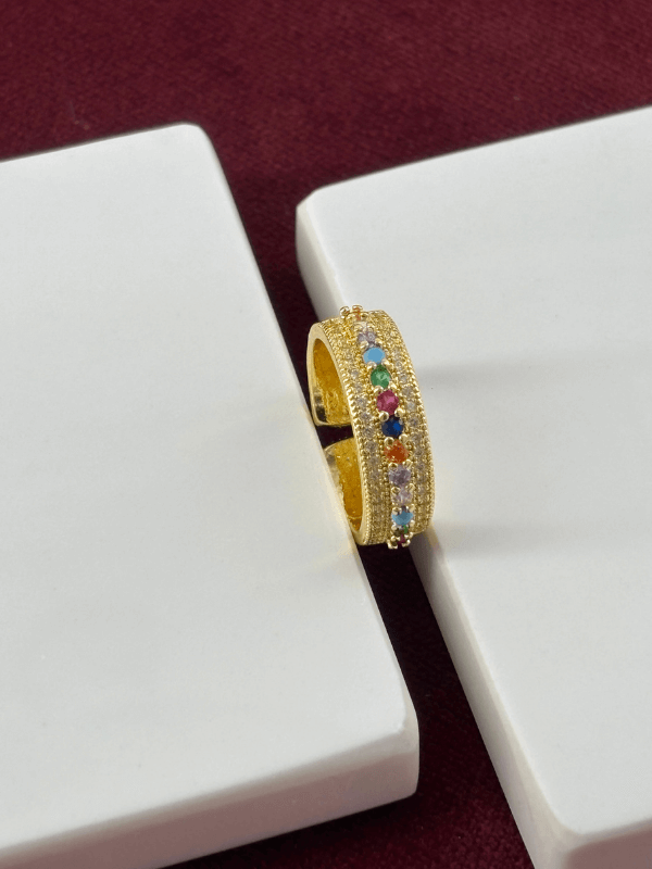 Küçük Renkli Taşlı Gold Yüzük