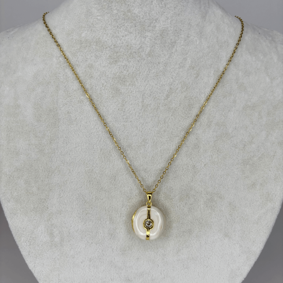 Açılır Kapanır Beyaz Sedef Yansımalı Taşlı Gold Kolye