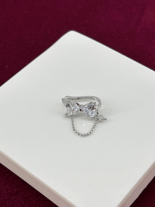 Parlak Kurdele Detaylı Sarkıntılı Zincir ve Yıldızlı Silver Earcuff