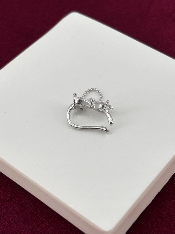 Parlak Kurdele Detaylı Sarkıntılı Zincir ve Yıldızlı Silver Earcuff
