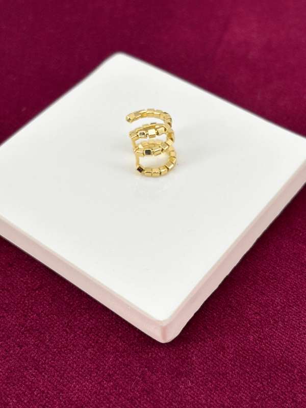Üç Sıra Dönebilen Parlak Dikdörtgen Detaylı Ayarlanabilir Gold Earcuff