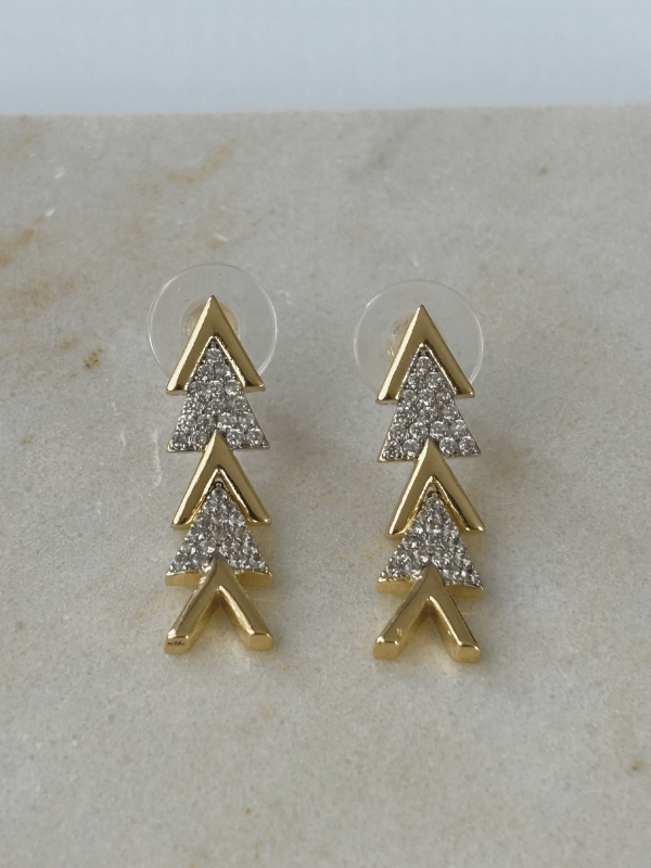 Çift Renkli Ok Detaylı Sallantılı Küpe