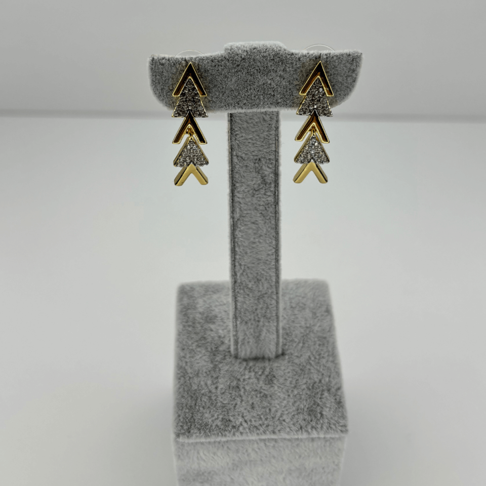 Çift Renkli Ok Detaylı Sallantılı Küpe