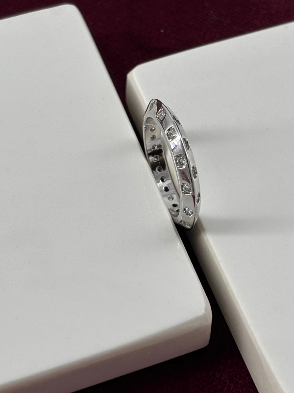 Küçük Taşlı Silver Yüzük