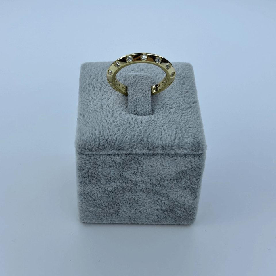 Küçük Taşlı Gold Yüzük