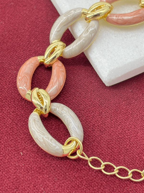 Pembe Beyaz Sedef Yansımalı Altın Detaylı Halka Şekilli Gold İthal Bileklik