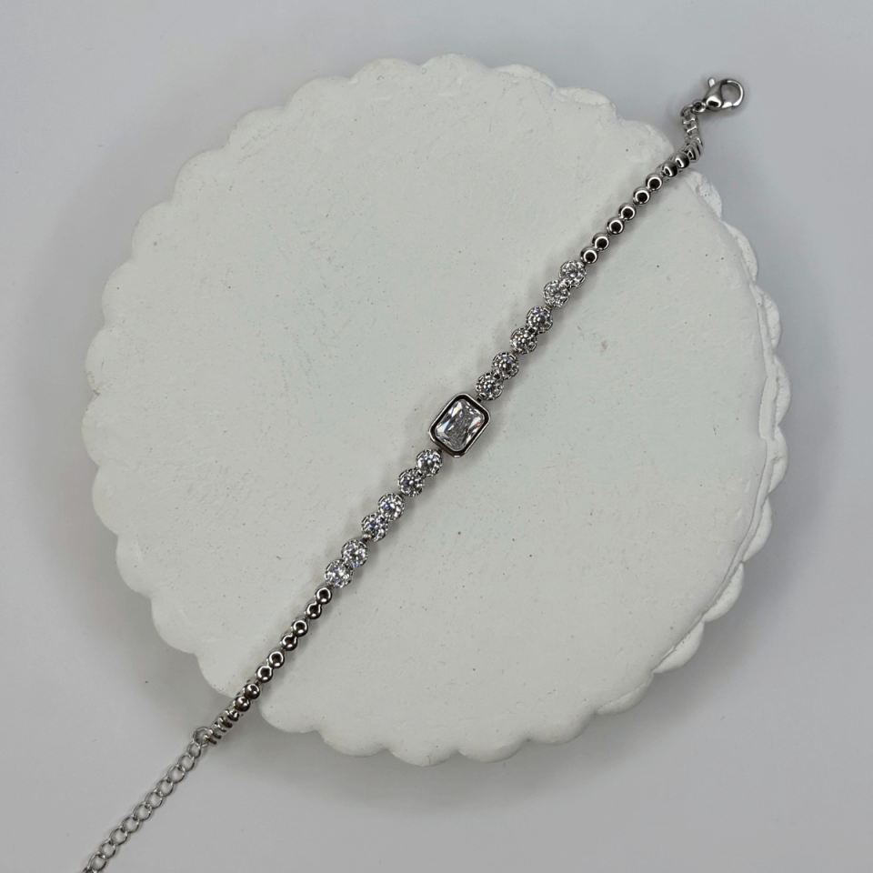 Dikdörtgen ve Daire Şekilli Swarovski Taşlı Silver Bileklik