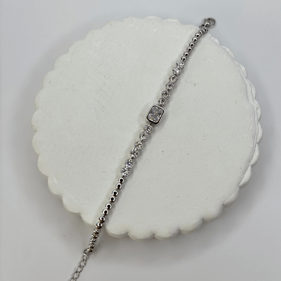 Dikdörtgen ve Daire Şekilli Swarovski Taşlı Silver Bileklik