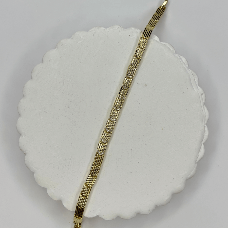 14 K Renginde Minimal Taşlı Ok Şeklinde Çift Renkli Bileklik