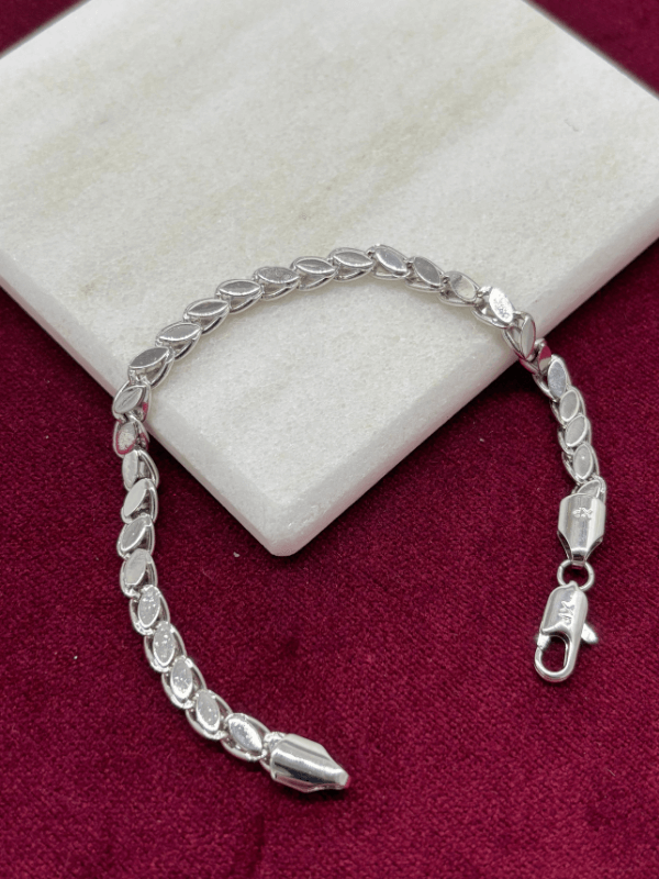 Yaprak Şekilli Parlak Silver Bileklik