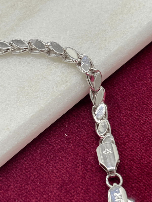 Yaprak Şekilli Parlak Silver Bileklik