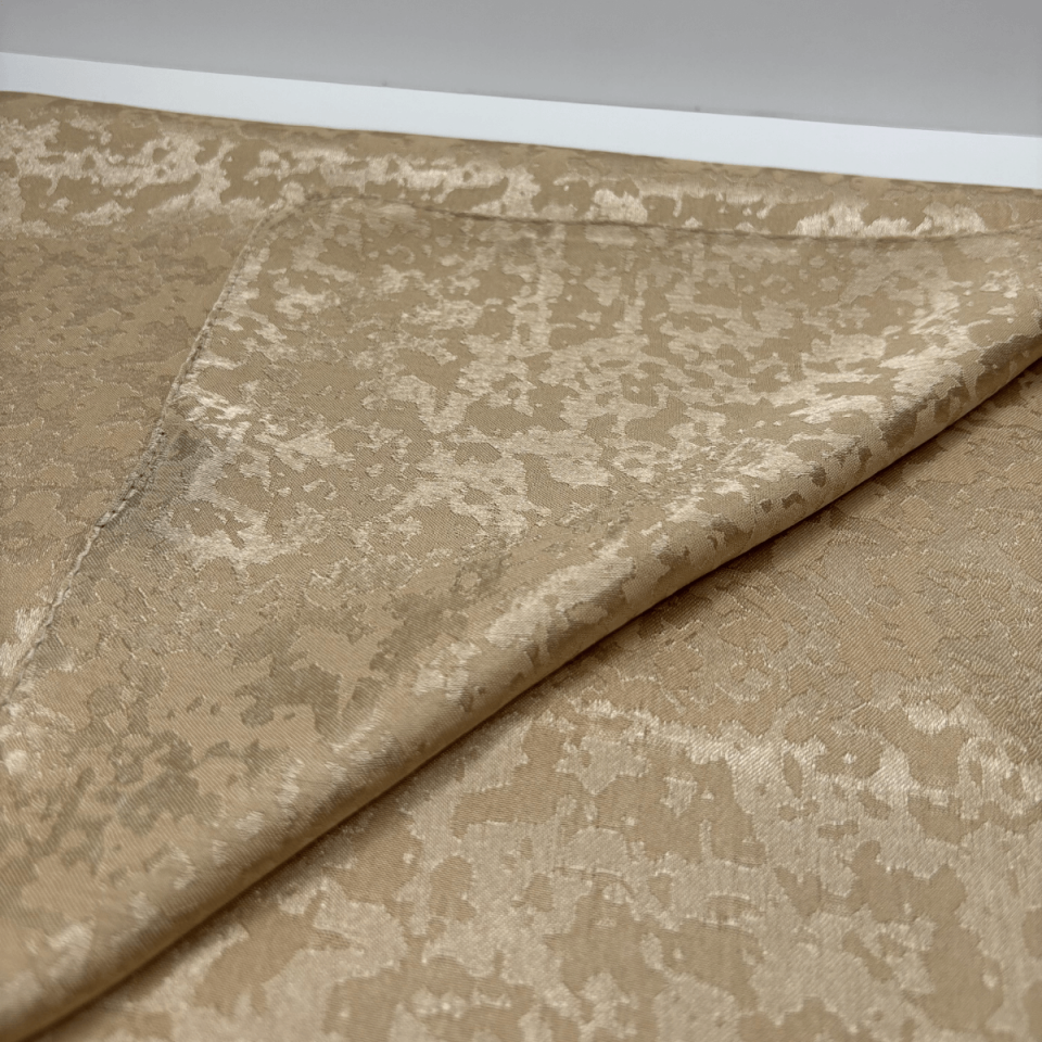 Gold Renginde Desenli İnce Şal