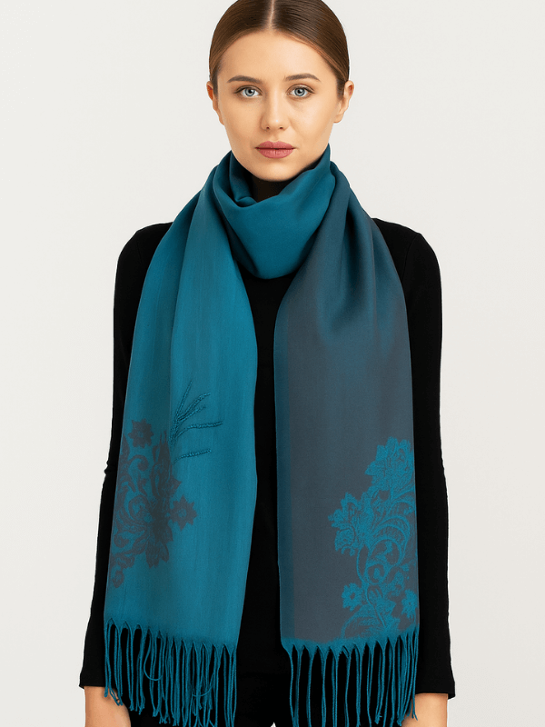 Mavi-Gri Tonlarında Deseneli İnce Şal