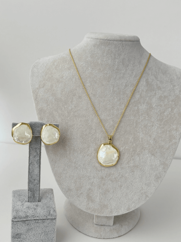 Beyaz Sedef Yansımalı Gold Renkli Set