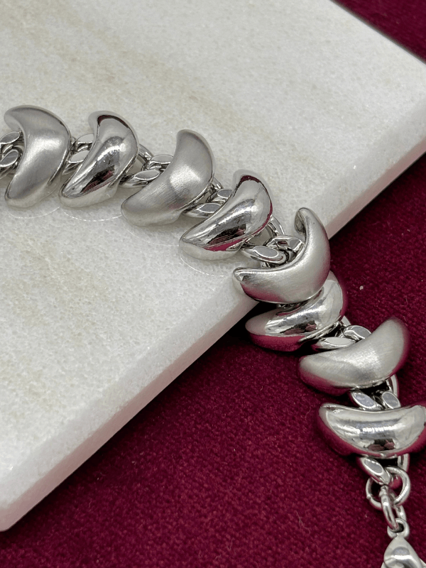 Parlak ve Mat Silver Renkli V Şekilli Bileklik