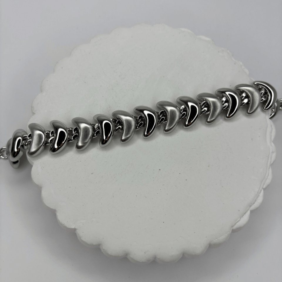 Parlak ve Mat Silver Renkli V Şekilli Bileklik