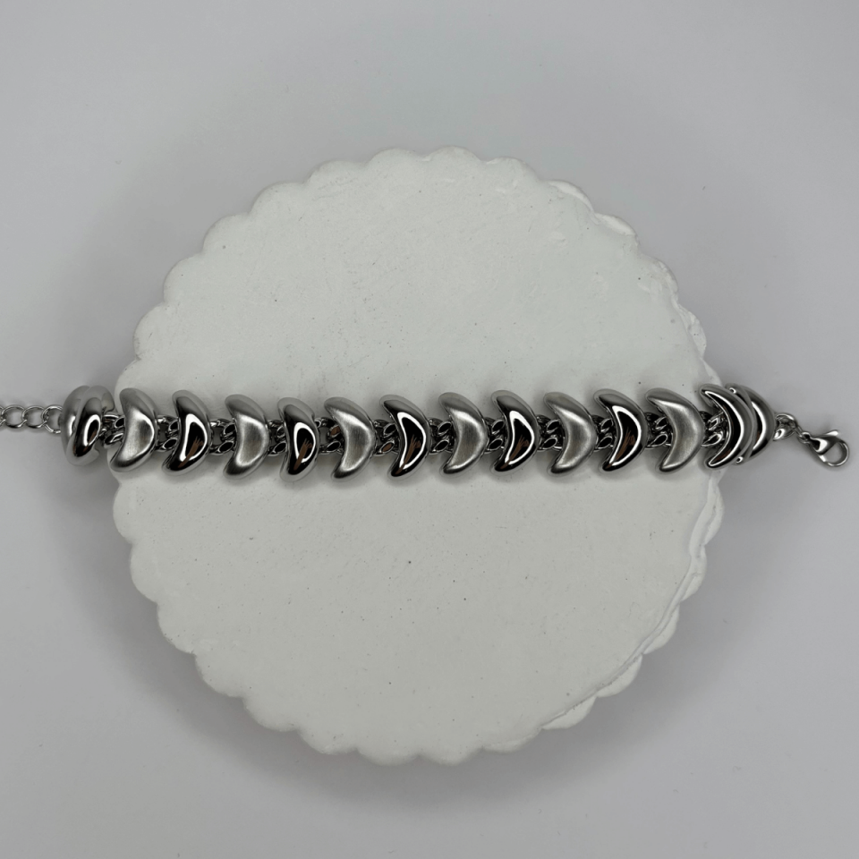 Parlak ve Mat Silver Renkli V Şekilli Bileklik