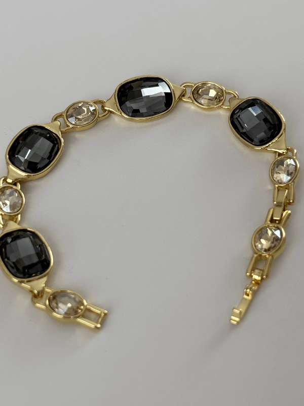 Parlak Koyu ve Açık Renkli Taşlardan Oluşan Gold Bileklik