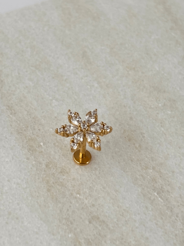 Kar Tanesi Şeklinde Taşlı Gold Piercing