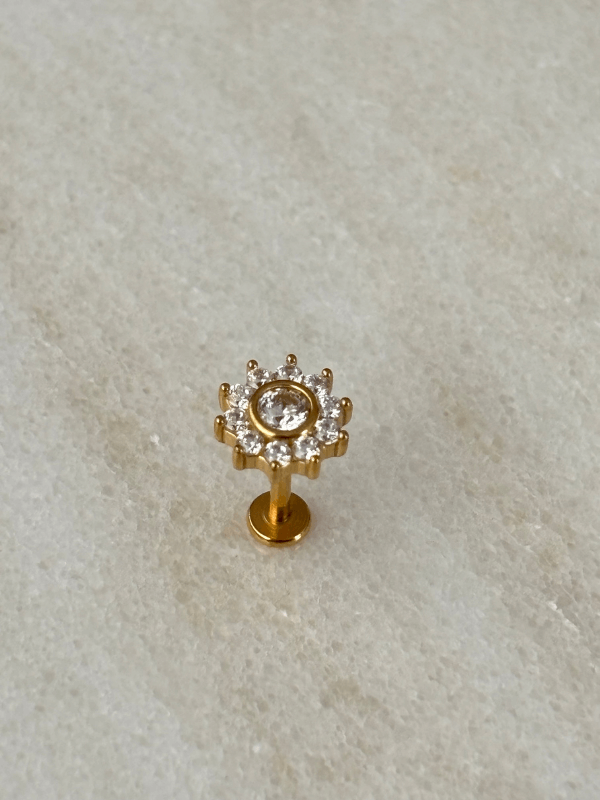 Güneş Şekilli ve Taşlı Gold Piercing