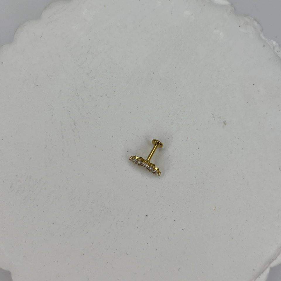 Oval Taş Detaylı ve Yay Şekilli Gold Piercing