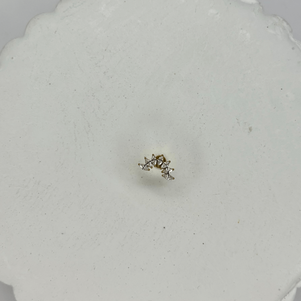 Oval Taş Detaylı ve Yay Şekilli Gold Piercing