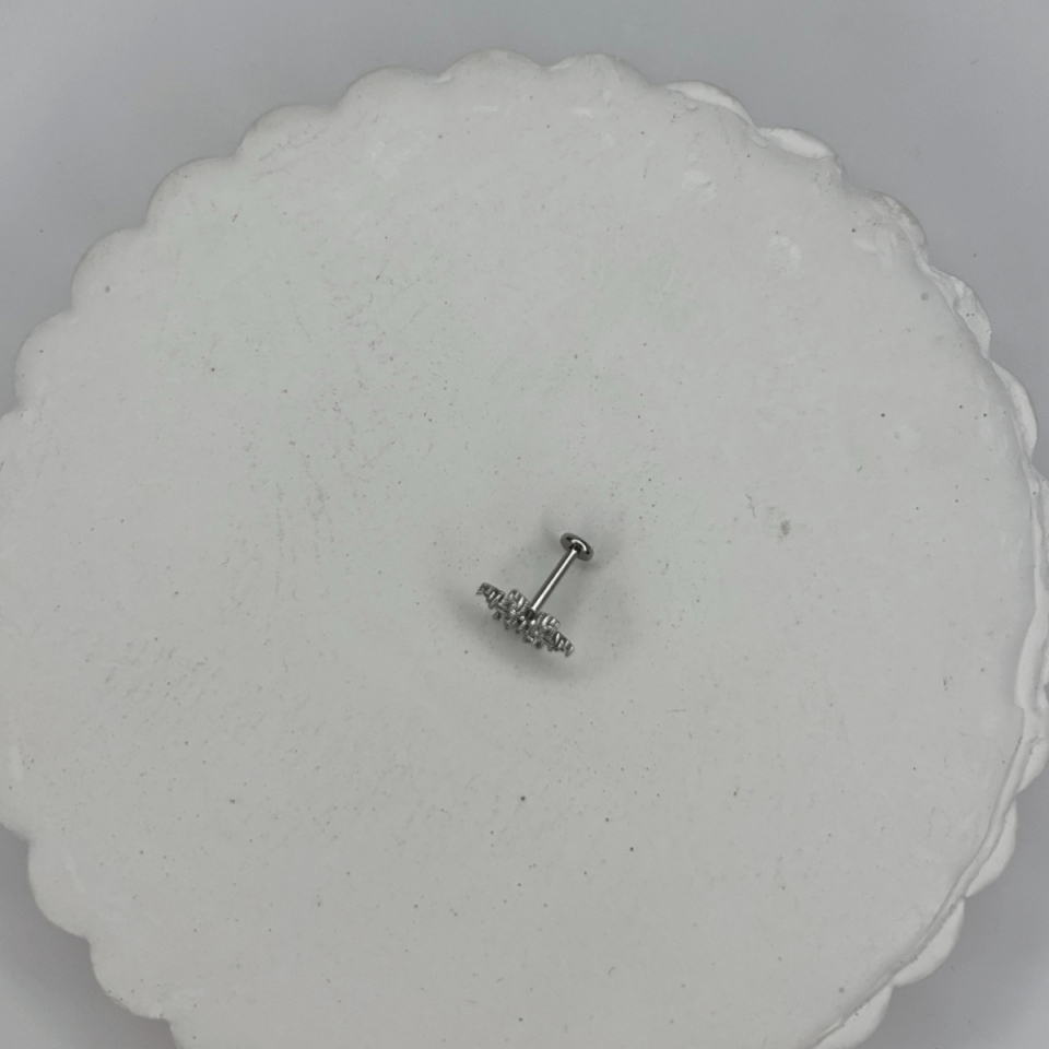 Kar Tanesi Şeklinde Taşlı Silver Piercing