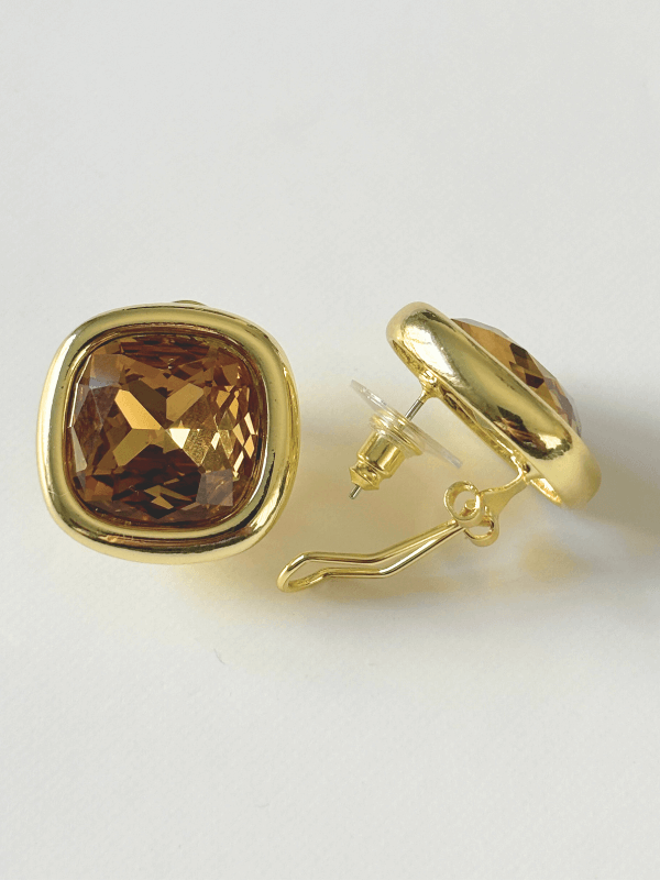 Kahve Tonlarında Parlak Kare Şekilli Gold Renkli Küpe