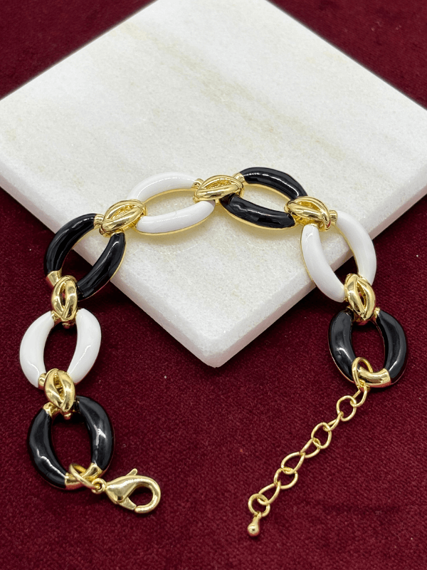 Siyah Beyaz Renkli Altın Detaylı Halka Şekilli Gold İthal Bileklik