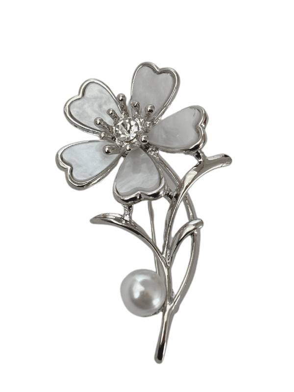 İnci ve Taş Detaylı Büyük Beyaz Çiçekli Silver Broş