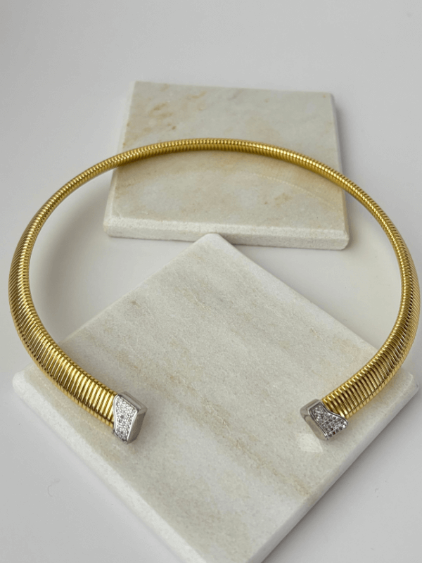 Çift Renkli Çizgili ve Taşlı Kolye