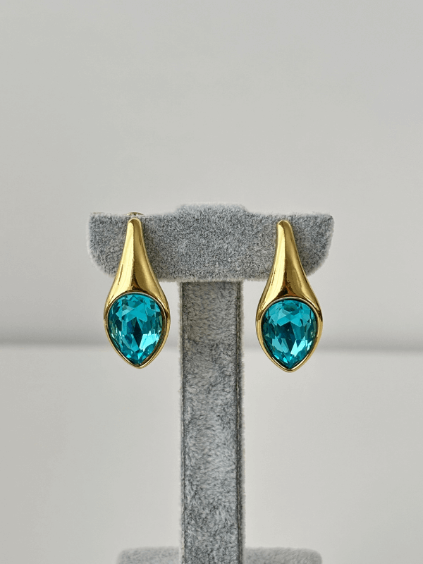 Kahverengi ve Mavi Renklerinde Parlak Taşlı Gold Küpe